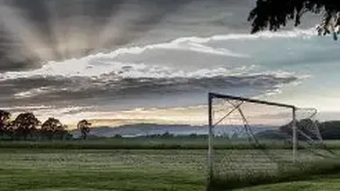 童星持械斗殴获刑17载，曾金钟提名，父母疏于管教误入歧途